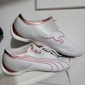 Woman's Puma shoes